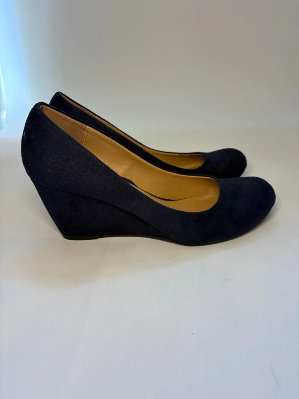 CL by Laundry Navy Blue Suede Wedge Pumps Size 8